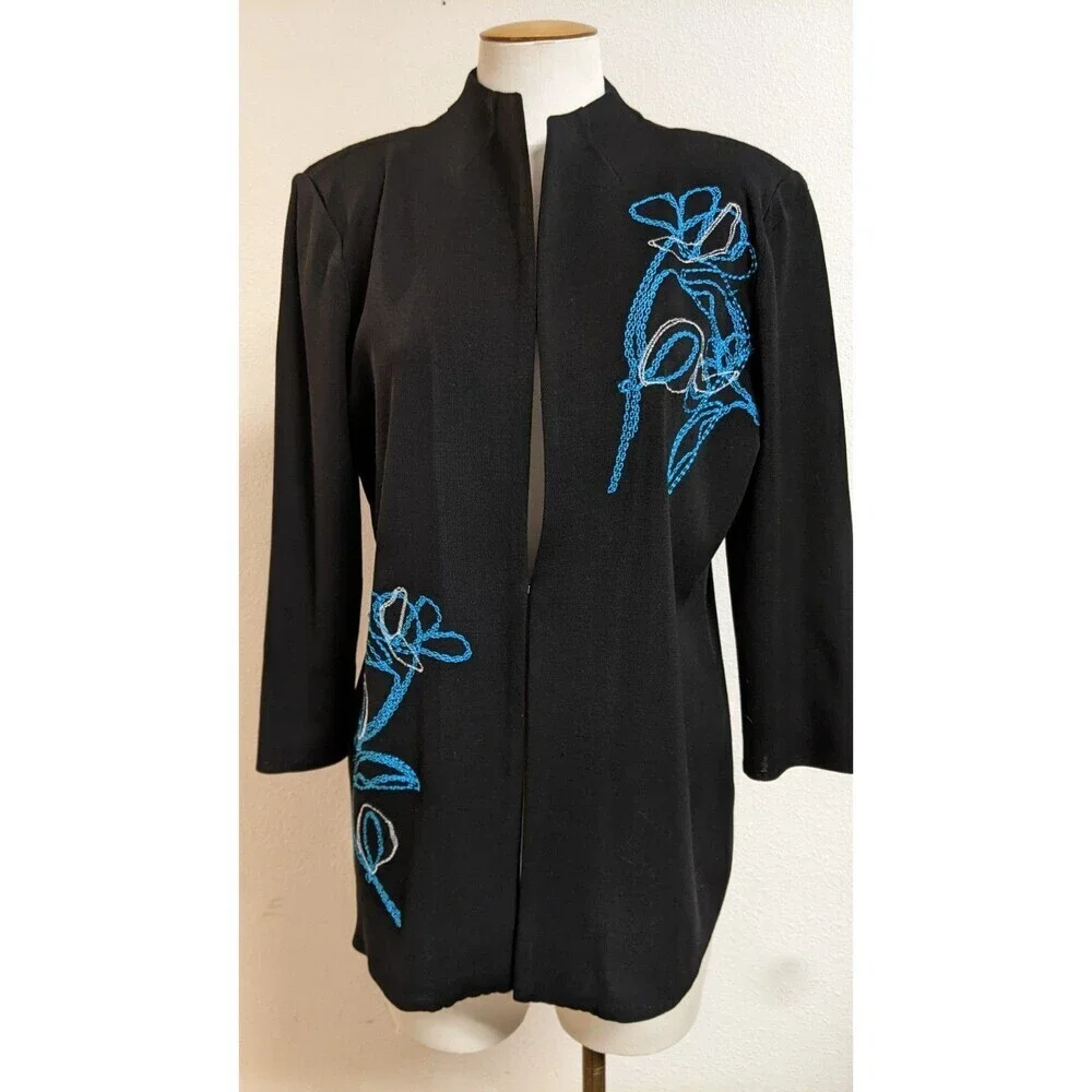 Women's MISOOK Black Knit Embroidered Blue/White Floral Design Jacket Medium